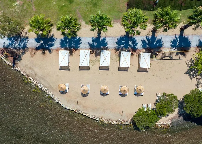 Chillos Beach